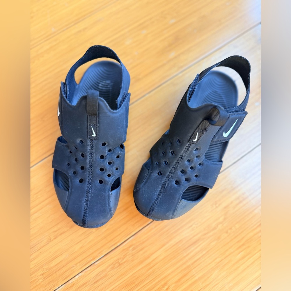 Nike Black Slip-On Kids' Water Sandals